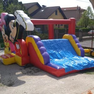 Mickey & Minnie — dvorac na napuhavanje za najam u Rijeci, 4,5 × 5 m