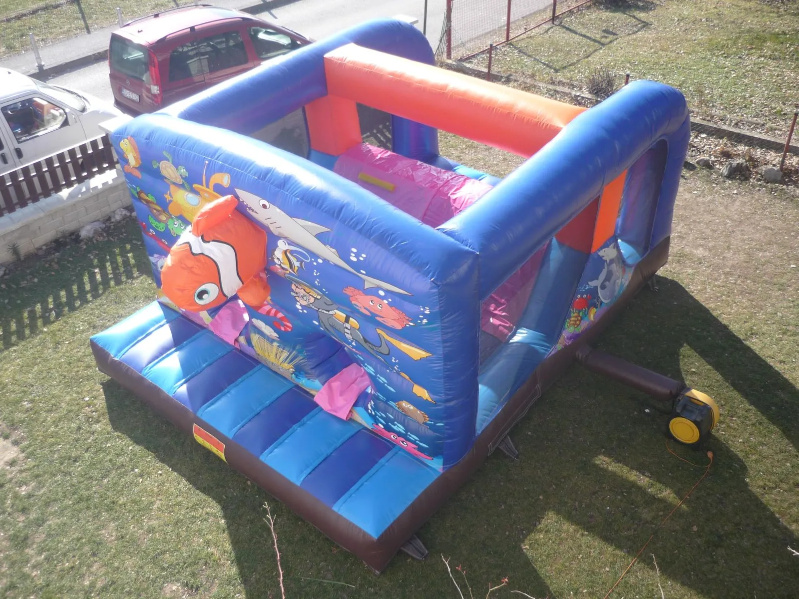 Nemo — dvorac na napuhavanje za najam u Zagrebu, za djecu do 8 godina, 4,1 × 5,5 m